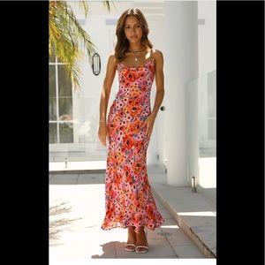 Hello Molly Blooming Light Midi Dress Pink